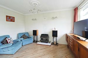 Living Area- click for photo gallery